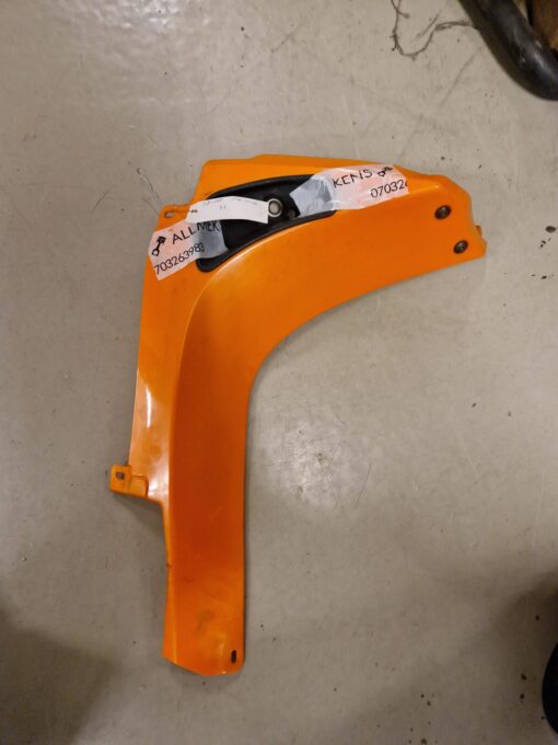 Plastdetalj Höger F8 -08