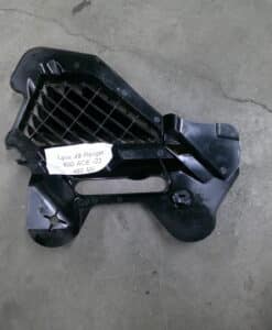 Plastdetalj sidokåpa ventilation - Bild 3